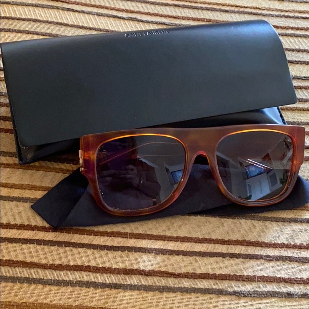 Saint Laurent Tortoise shell sunglasses CLOSET CLOSEOUT 💕